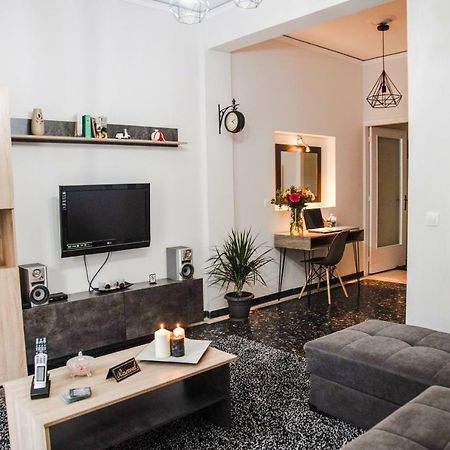 Luxury Apartment Near Acropolis! In The Heart Of Athens! المظهر الخارجي الصورة